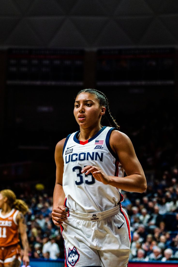 16 Legendary Black Women Who Dominated The WNBA 16 Legendary Black Women Who Dominated The WNBA