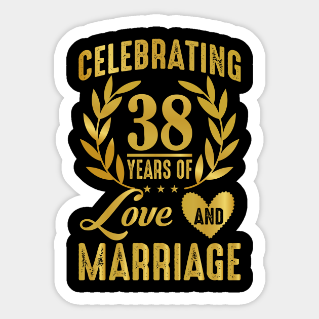 38 Years Of Marriage: Ralph Macchio's Hollywood-Free Approach 38 Years Of Marriage: Ralph Macchio's Hollywood-Free Approach
