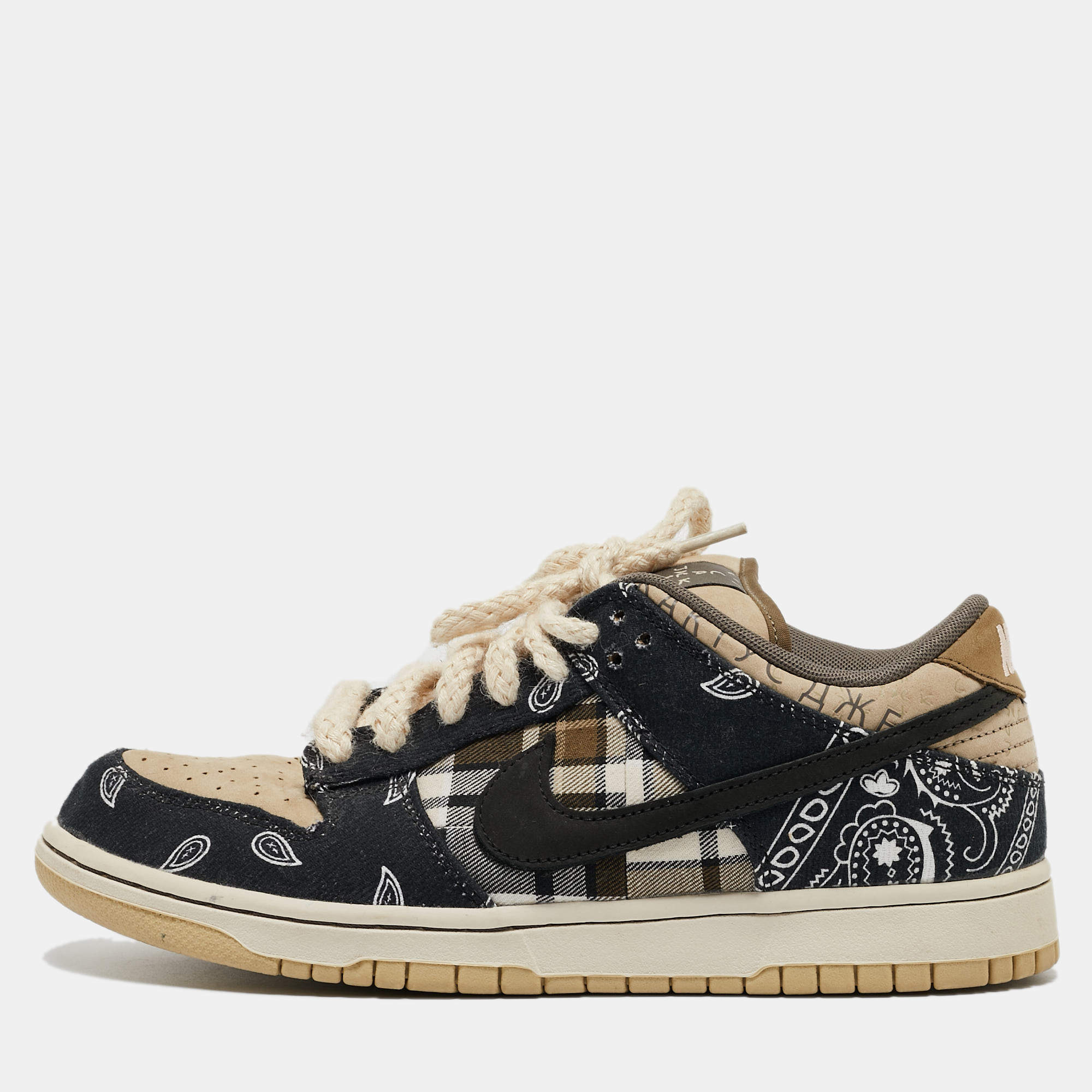 40% Off Nike Air, Dunks, Jordans & More Sneakers At Foot Locker 40% Off Nike Air, Dunks, Jordans & More Sneakers At Foot Locker