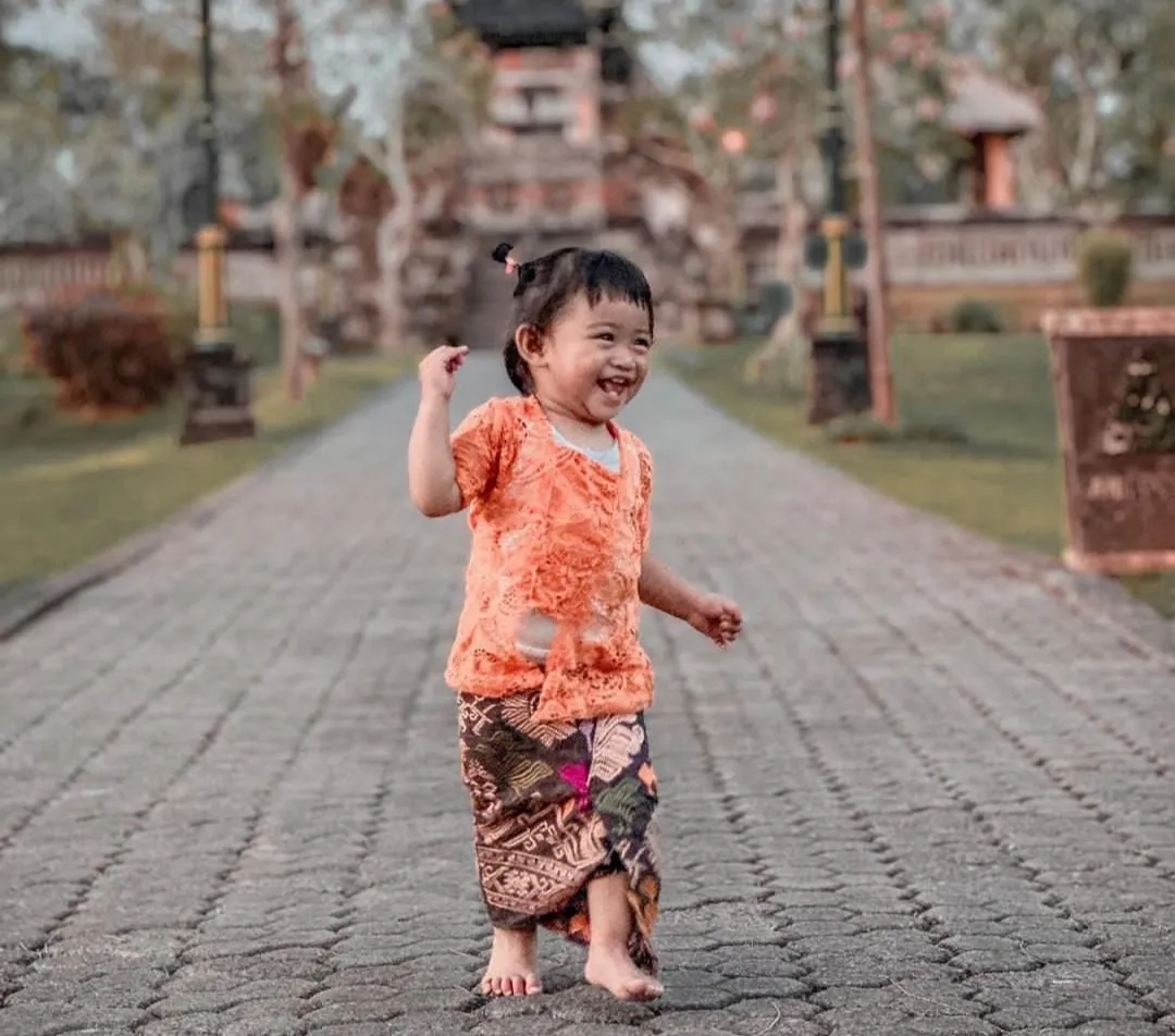 7 Potret Kebahagiaan Ria Ricis Dan Moana Saat Lebaran Di Bali & Sumba 7 Potret Kebahagiaan Ria Ricis Dan Moana Saat Lebaran Di Bali & Sumba