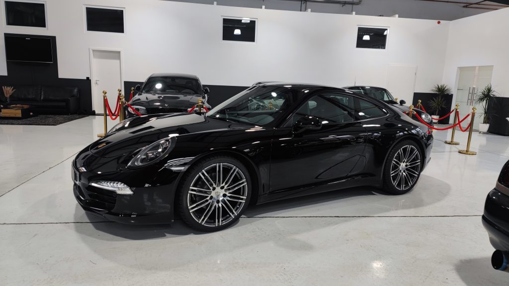 80 Millió Forint Extrák: Luxus Porsche 911 Bemutatása 80 Millió Forint Extrák: Luxus Porsche 911 Bemutatása