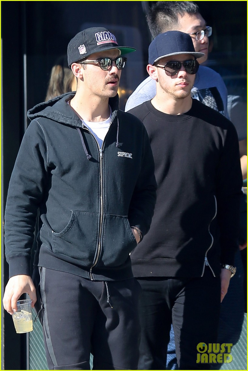 A Couple's Fight, Joe Jonas's Classy Response A Couple's Fight, Joe Jonas's Classy Response