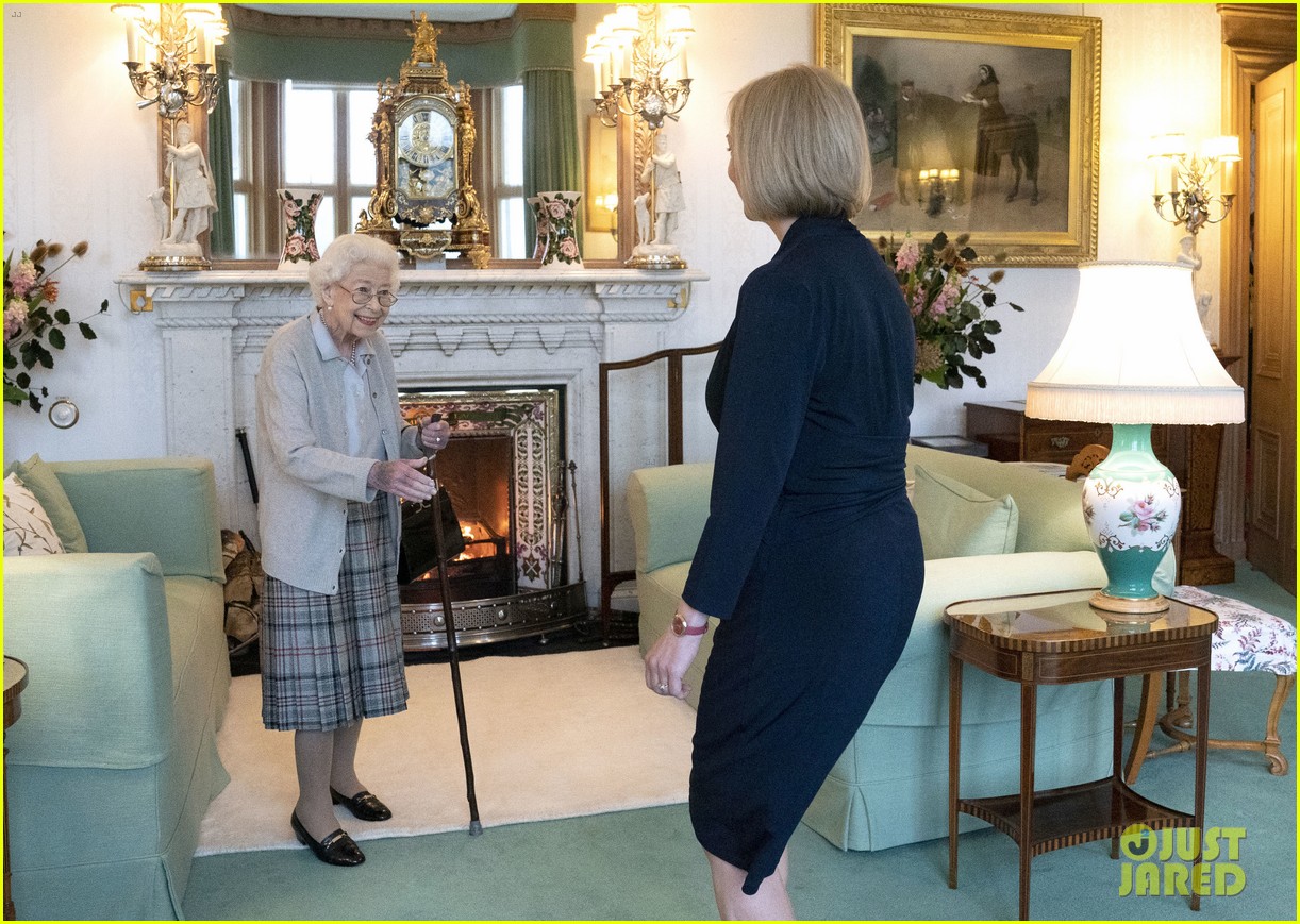 A New Look For A Legend: Inside The Renovated Queen Elizabeth 2 (2,000 Guests) A New Look For A Legend: Inside The Renovated Queen Elizabeth 2 (2,000 Guests)