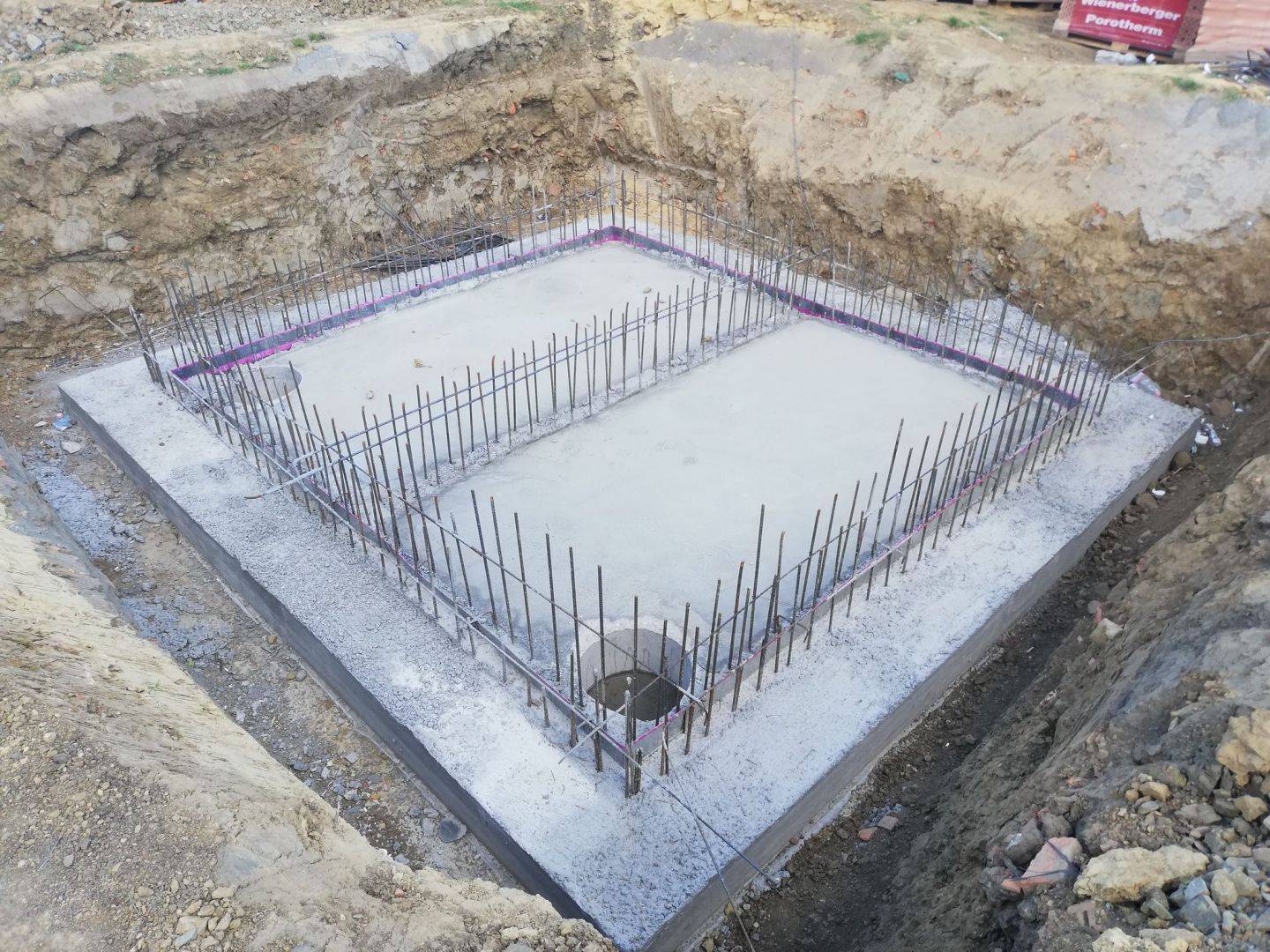 A Tányérodon A Kiváló Minőség: Válassza A Mecsek Baromfi Kft. KMÉ Védjegyes Termékeit! A Tányérodon A Kiváló Minőség: Válassza A Mecsek Baromfi Kft. KMÉ Védjegyes Termékeit!