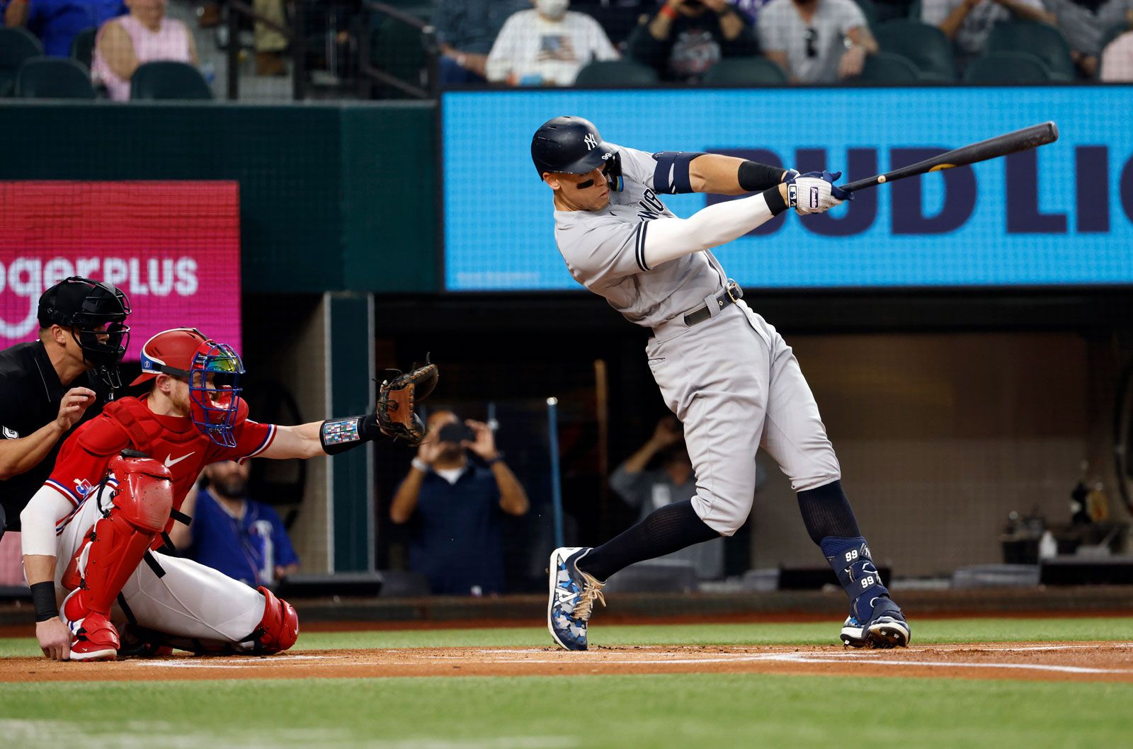 Aaron Judge's Cryptic Push-Up: A 2025 Performance Prediction? Aaron Judge's Cryptic Push-Up: A 2025 Performance Prediction?