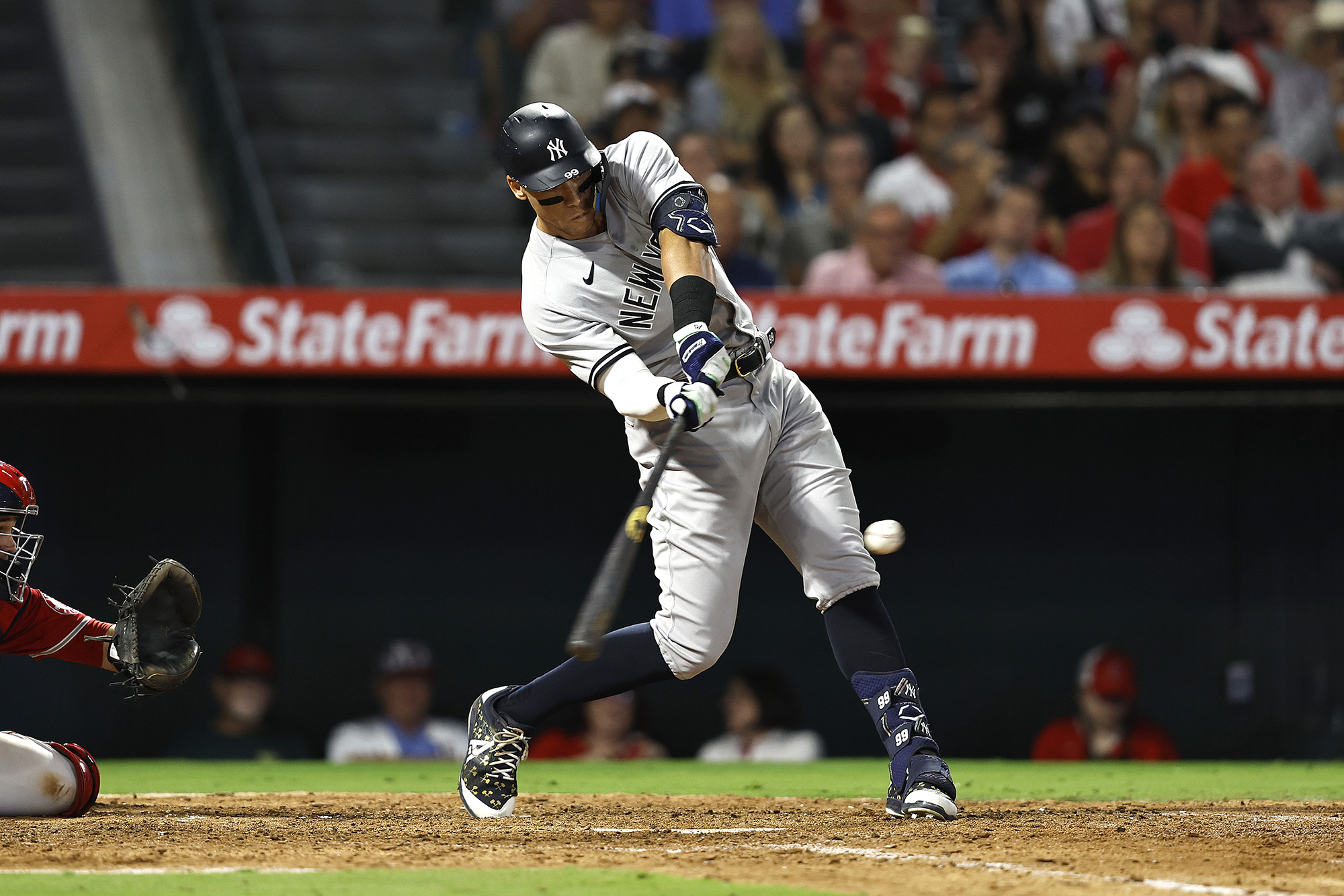 Aaron Judge's Historic Home Run Show: Yankees Smash Record With 9 Blast Game Aaron Judge's Historic Home Run Show: Yankees Smash Record With 9 Blast Game