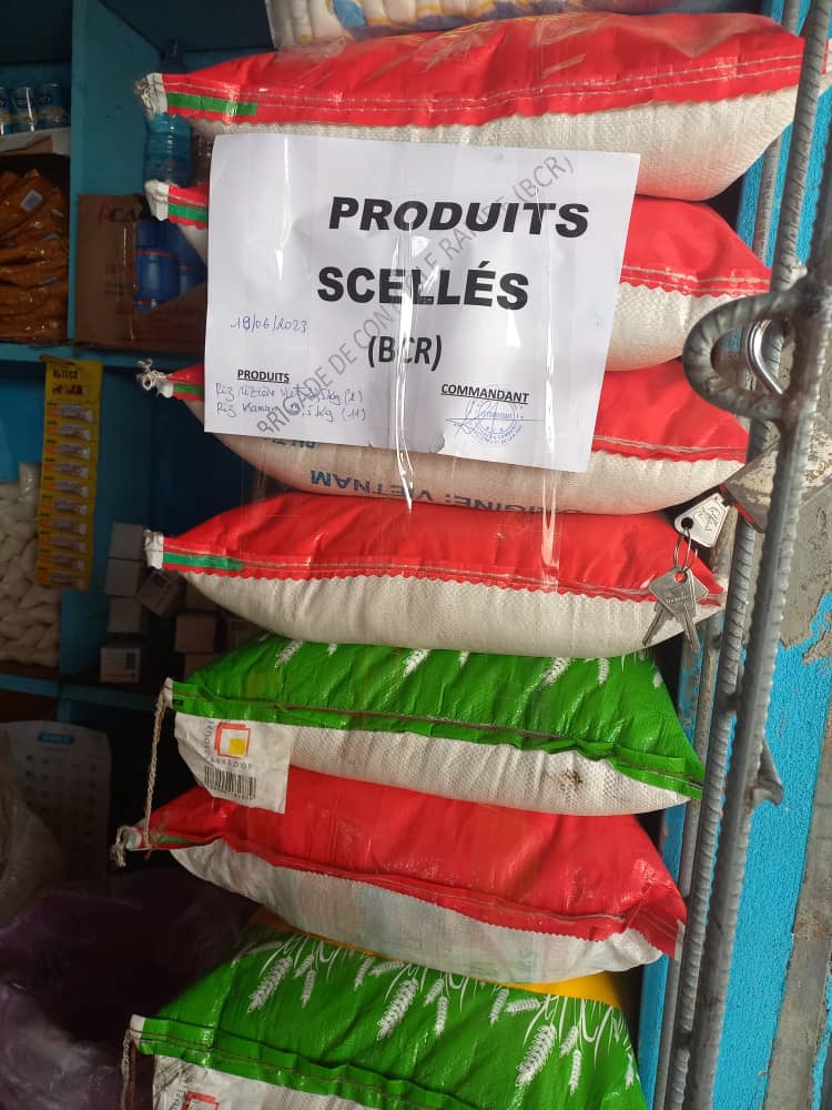Abidjan : Contrôle Surprise Des Marchés Par La Brigade De Contrôle Rapide (BCR) Abidjan : Contrôle Surprise Des Marchés Par La Brigade De Contrôle Rapide (BCR)