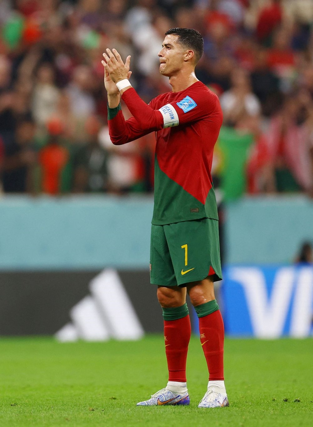 Adanalı Ronaldodan Cristiano Ronaldo'ya Yanıt: Karşılaştırmalı İnceleme Adanalı Ronaldodan Cristiano Ronaldo'ya Yanıt: Karşılaştırmalı İnceleme