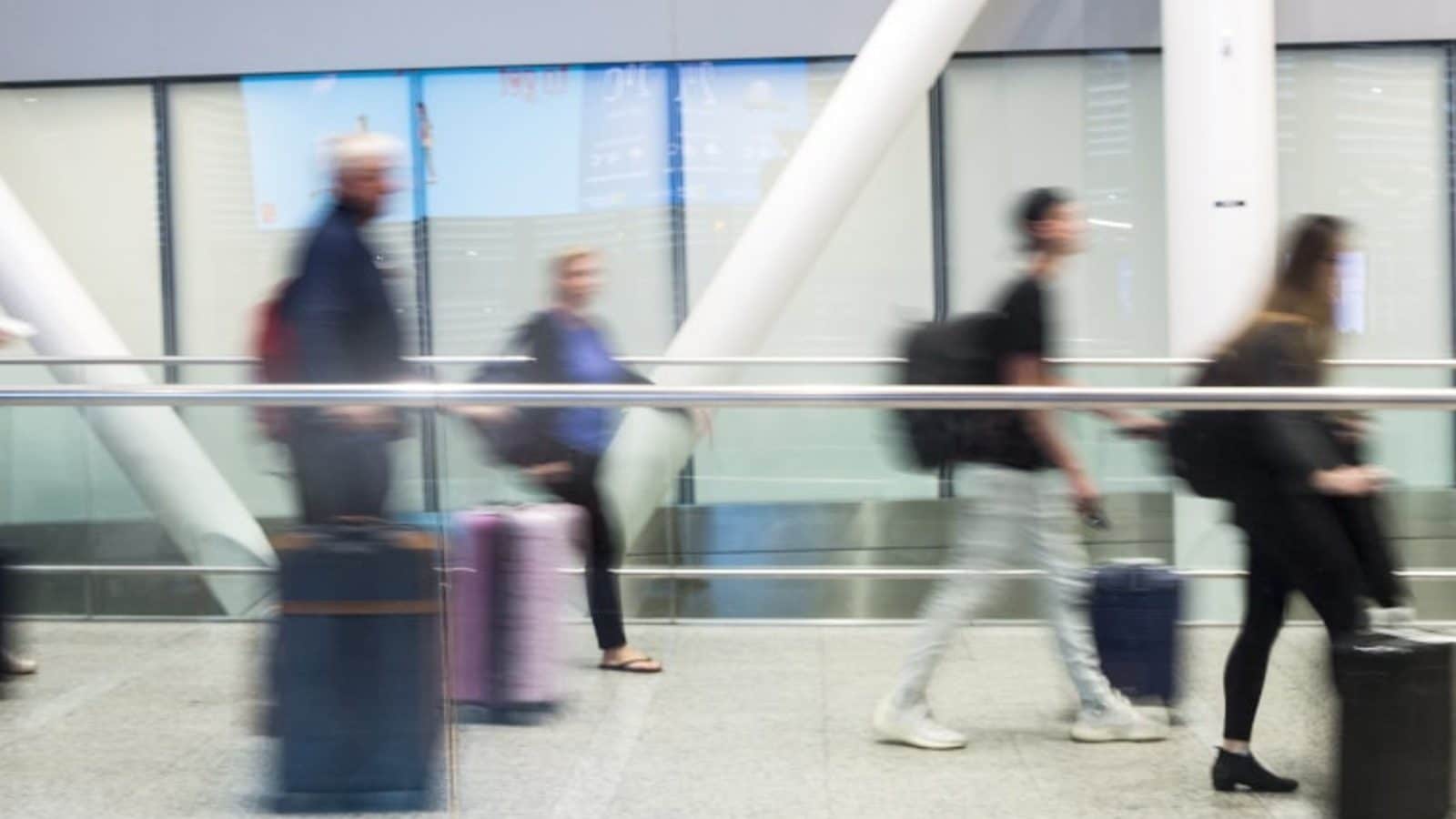 Airlines Anticipate Summer Travel Surge: Preparing For Potential Flight Cancellations And Disruptions Airlines Anticipate Summer Travel Surge: Preparing For Potential Flight Cancellations And Disruptions