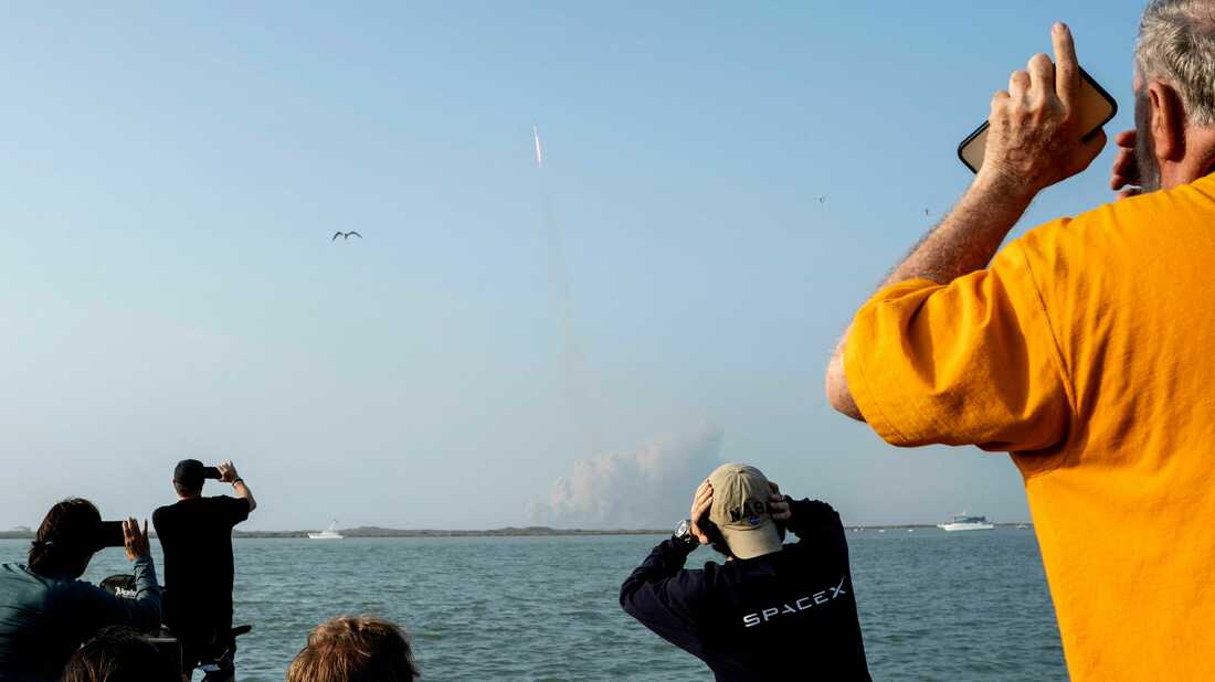 Airplanes Urged To Avoid SpaceX Starship Launch Area Airplanes Urged To Avoid SpaceX Starship Launch Area