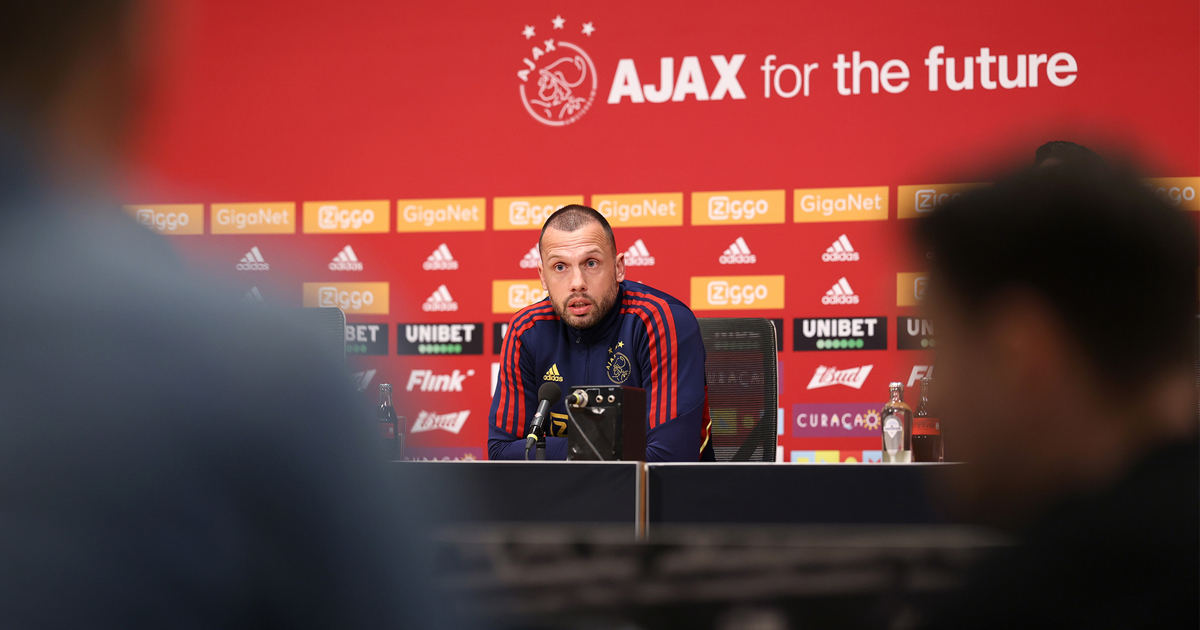 Ajax In Gesprek Met Heitinga Over Trainerschap Ajax In Gesprek Met Heitinga Over Trainerschap
