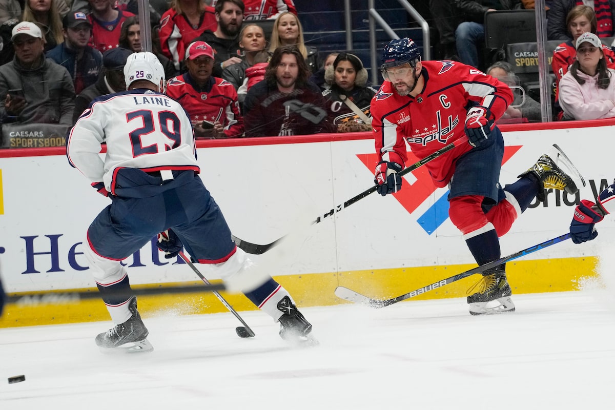 Alex Ovechkin Ties Gretzky's NHL Goal Record Alex Ovechkin Ties Gretzky's NHL Goal Record
