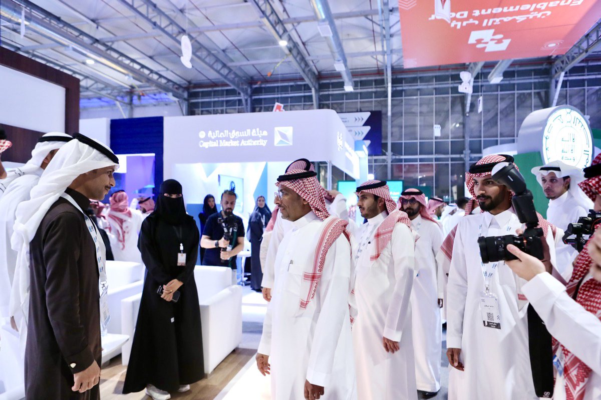 الفرص الاستثمارية التي يوفرها دويتشه بنك في الإمارات الفرص الاستثمارية التي يوفرها دويتشه بنك في الإمارات