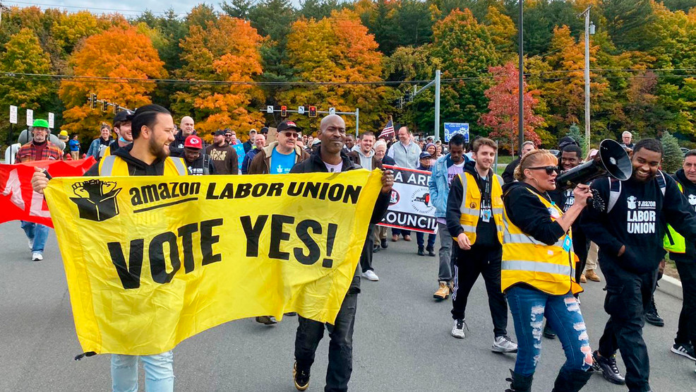 Amazon Faces Union Challenge Over Quebec Warehouse Closures In Labour Tribunal Amazon Faces Union Challenge Over Quebec Warehouse Closures In Labour Tribunal