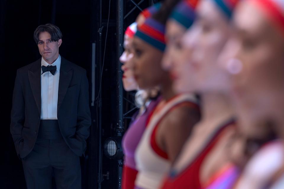 Amazon Prime's Étoile: Gideon Glick Steals The Show Amazon Prime's Étoile: Gideon Glick Steals The Show