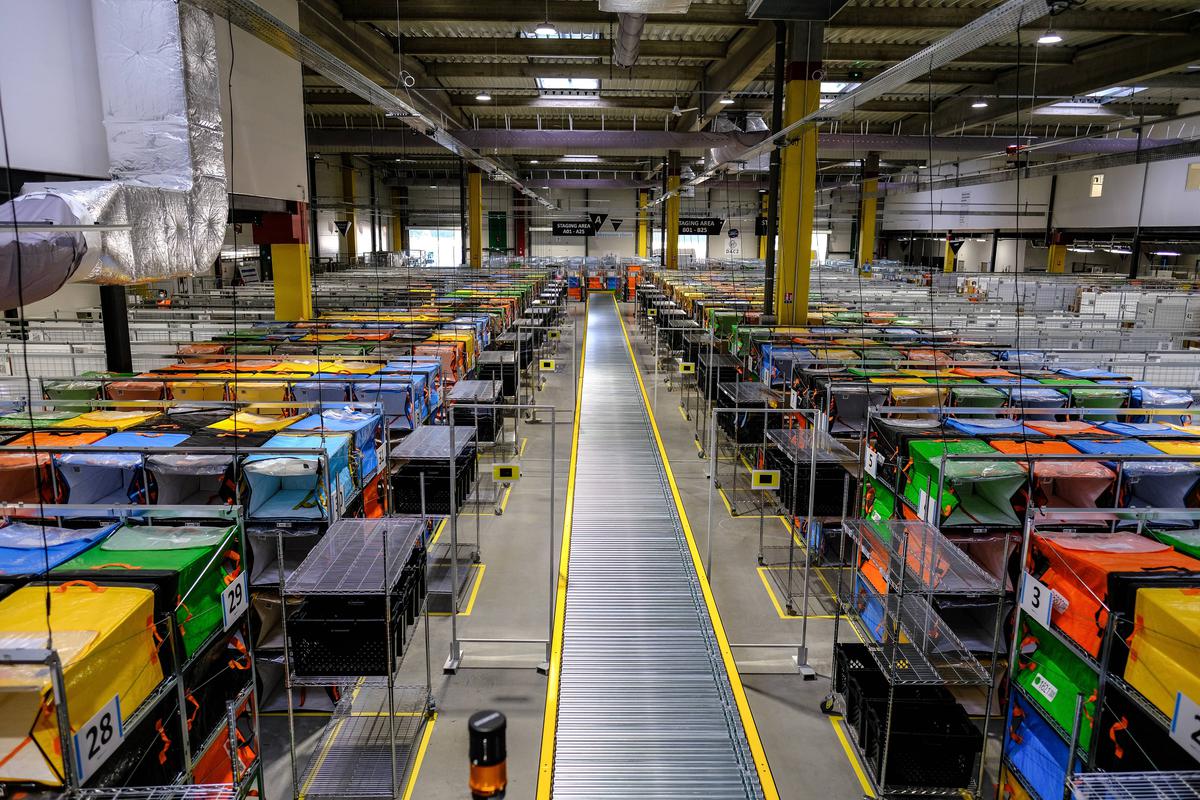 Amazon, Syndicat Des Travailleurs Et Fermetures D'entrepôts Devant Le Tribunal Du Travail Du Québec Amazon, Syndicat Des Travailleurs Et Fermetures D'entrepôts Devant Le Tribunal Du Travail Du Québec