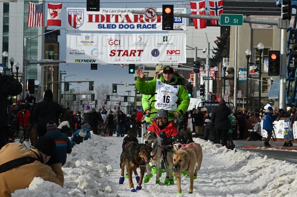 Anchorage Welcomes Iditarod: 2025 Ceremonial Start Draws Huge Crowds Anchorage Welcomes Iditarod: 2025 Ceremonial Start Draws Huge Crowds