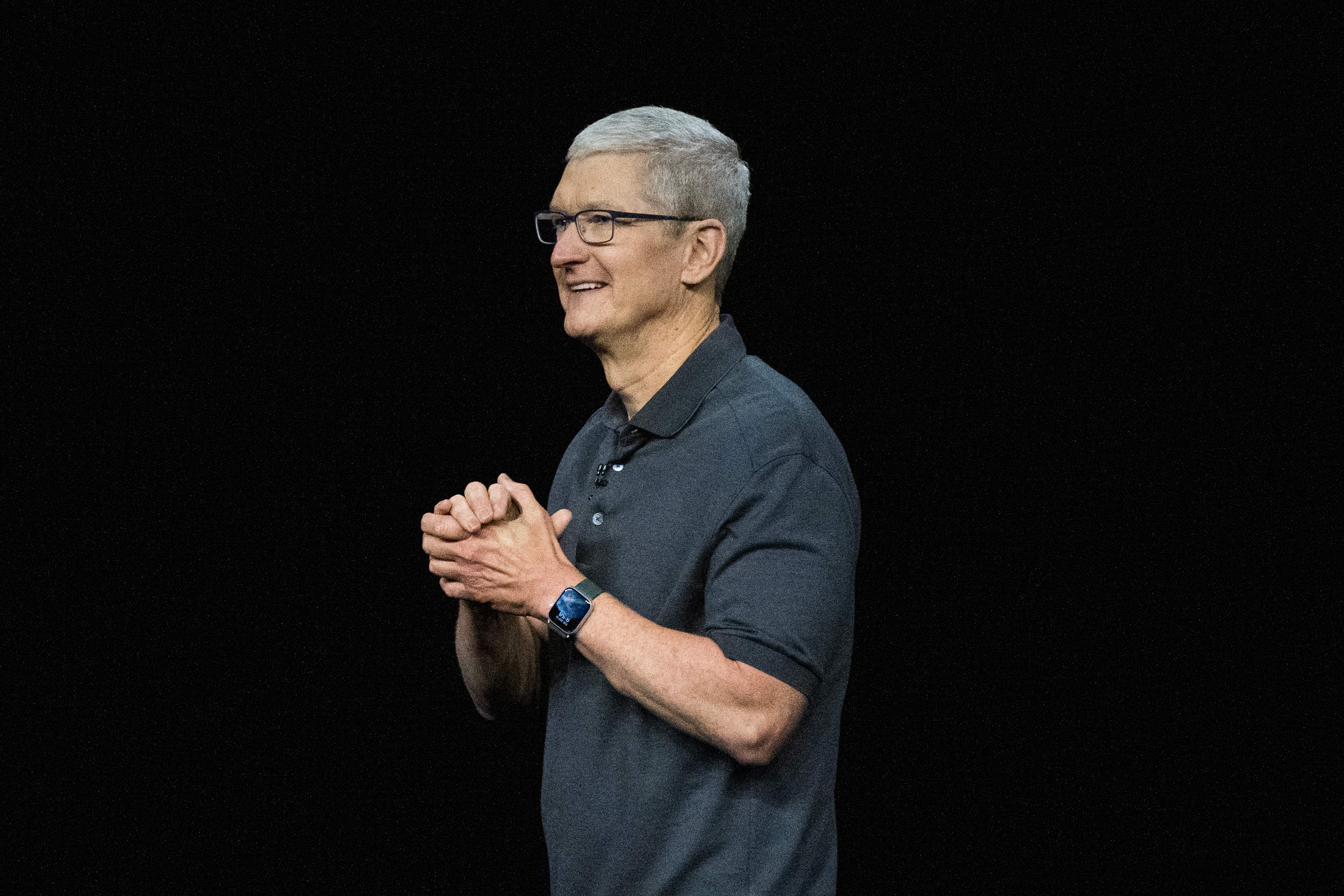 Apple's Challenges Mount: A Difficult Year For CEO Tim Cook Apple's Challenges Mount: A Difficult Year For CEO Tim Cook