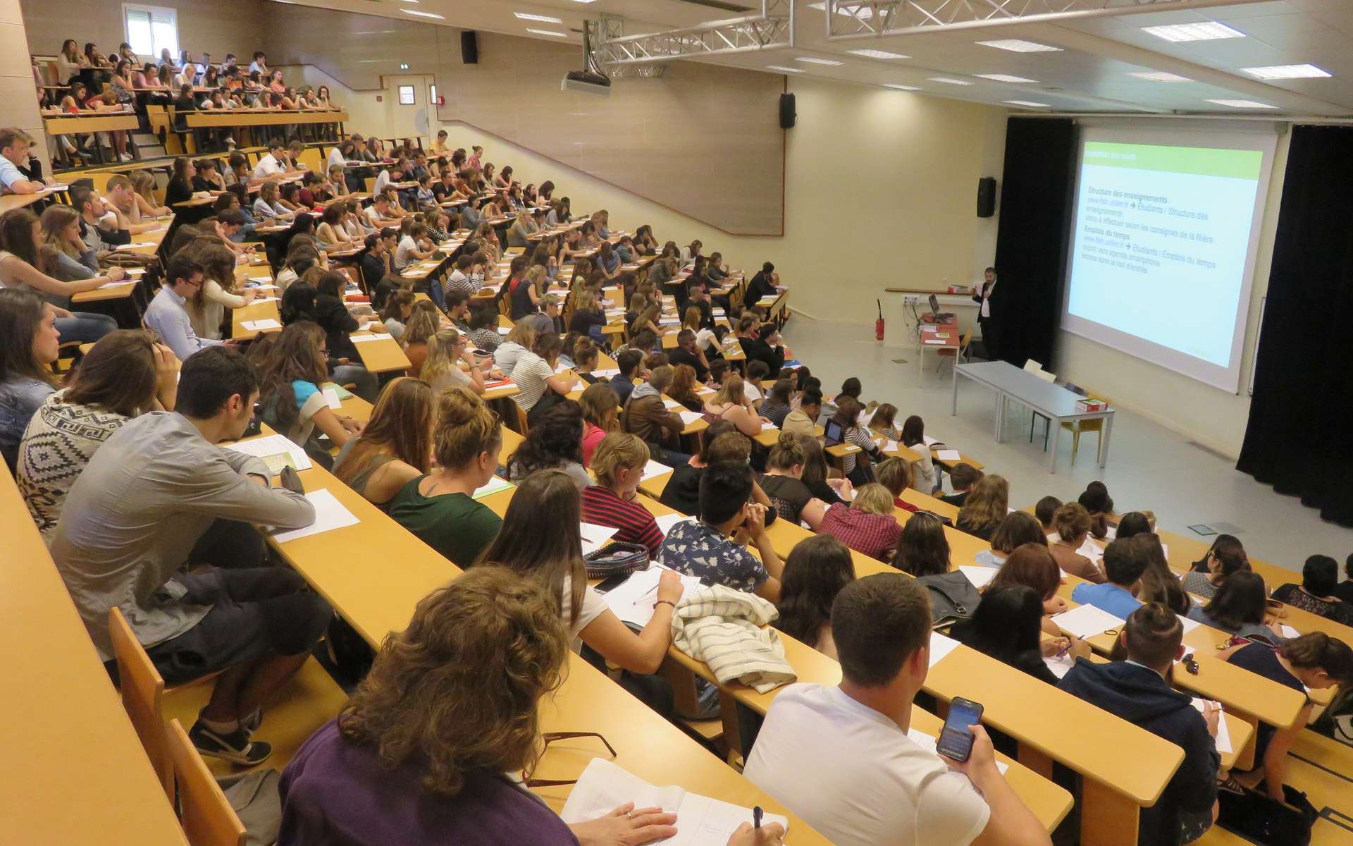 Apprendre L'archivistique À Poitiers : Université Et Formation Professionnelle Apprendre L'archivistique À Poitiers : Université Et Formation Professionnelle