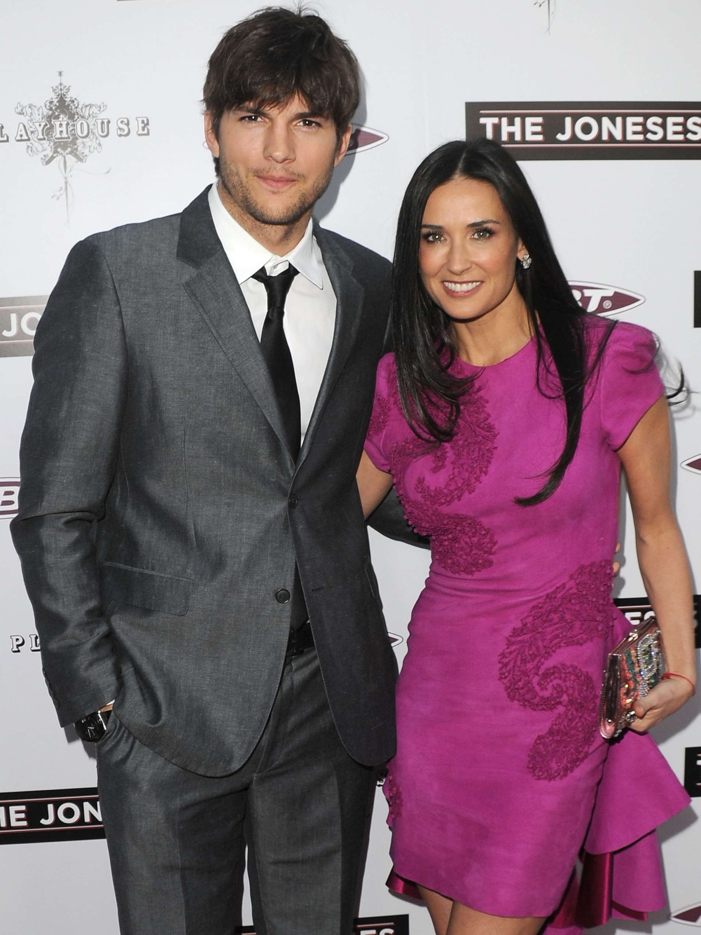 Ashton Kutcher And Demi Moore's Daughter's Public Exchange Sparks Controversy Ashton Kutcher And Demi Moore's Daughter's Public Exchange Sparks Controversy