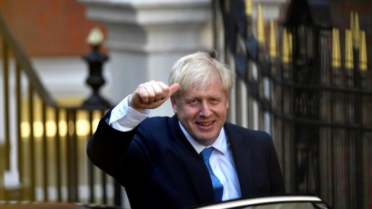 Ataque De Avestruz A Boris Johnson Durante Visita Familiar A Texas Ataque De Avestruz A Boris Johnson Durante Visita Familiar A Texas