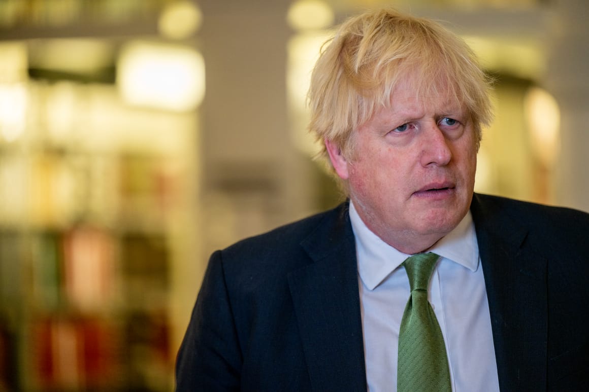 Avestruz Ataca A Boris Johnson En Texas: La Reacción Del Exprimer Ministro Avestruz Ataca A Boris Johnson En Texas: La Reacción Del Exprimer Ministro