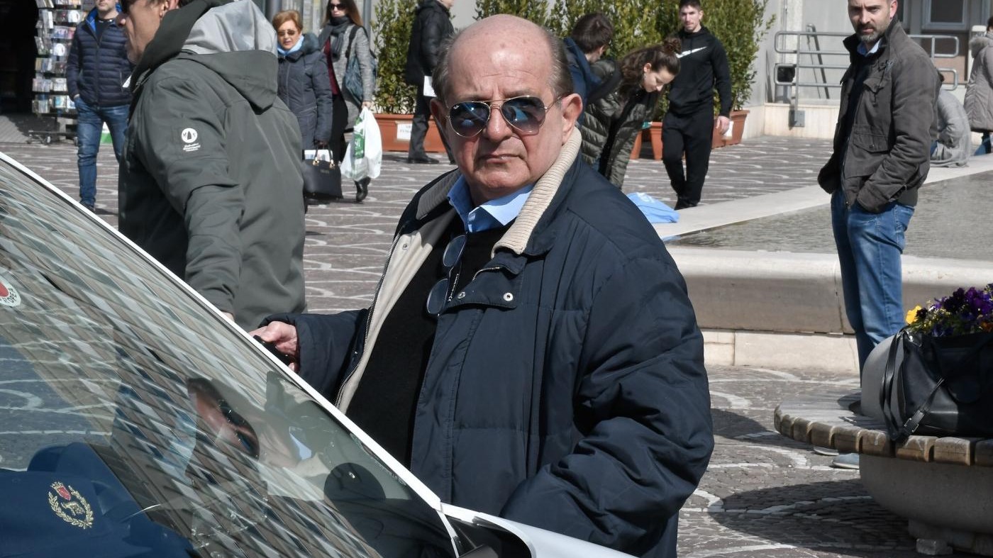 Becciu Condannato: Deve Risarcire 40.000 Euro Agli Accusatori Becciu Condannato: Deve Risarcire 40.000 Euro Agli Accusatori