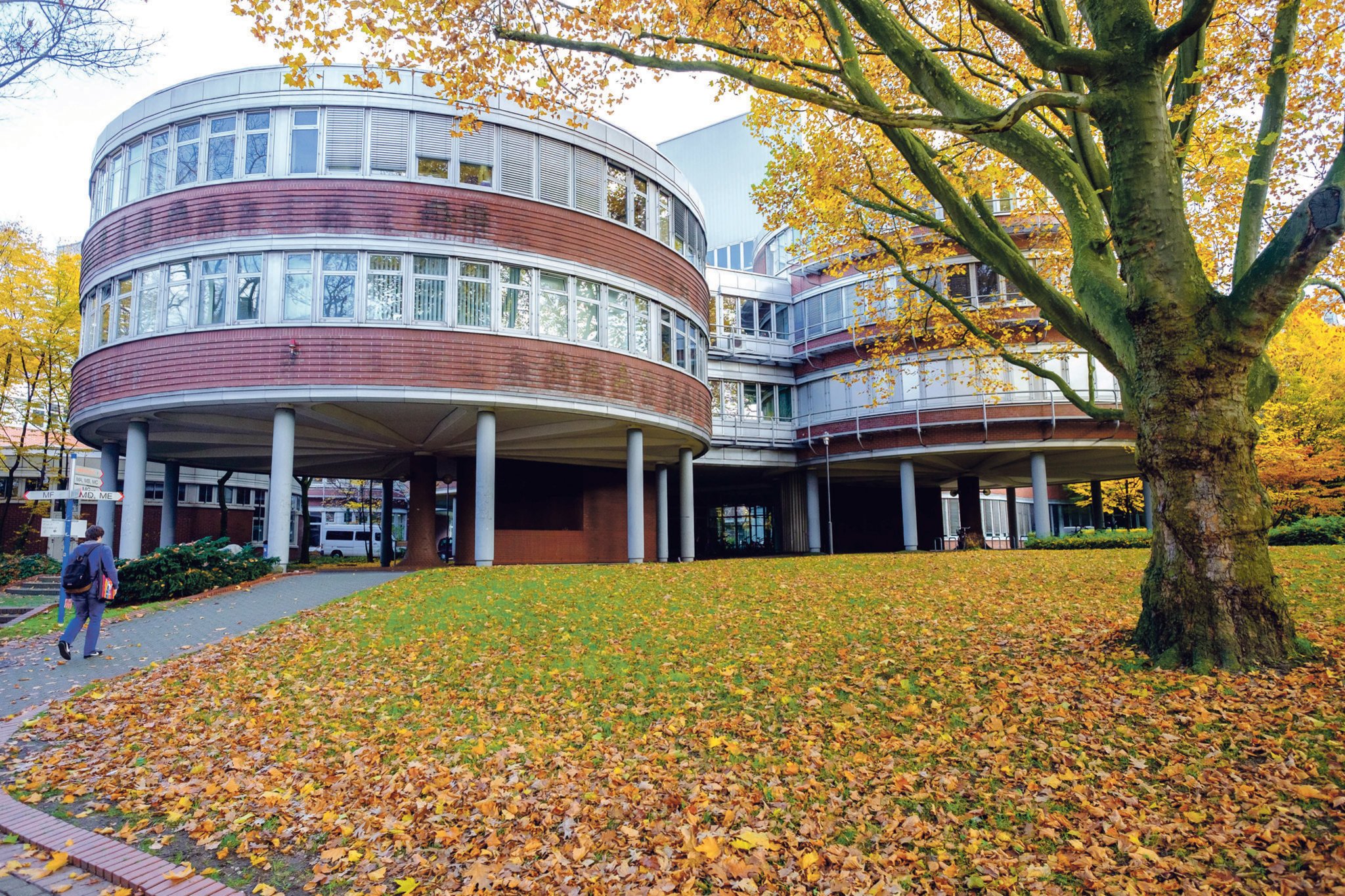 Bestechungsskandal An Der Uni Duisburg-Essen: Umfang Und Folgen Des Geständnisses Bestechungsskandal An Der Uni Duisburg-Essen: Umfang Und Folgen Des Geständnisses