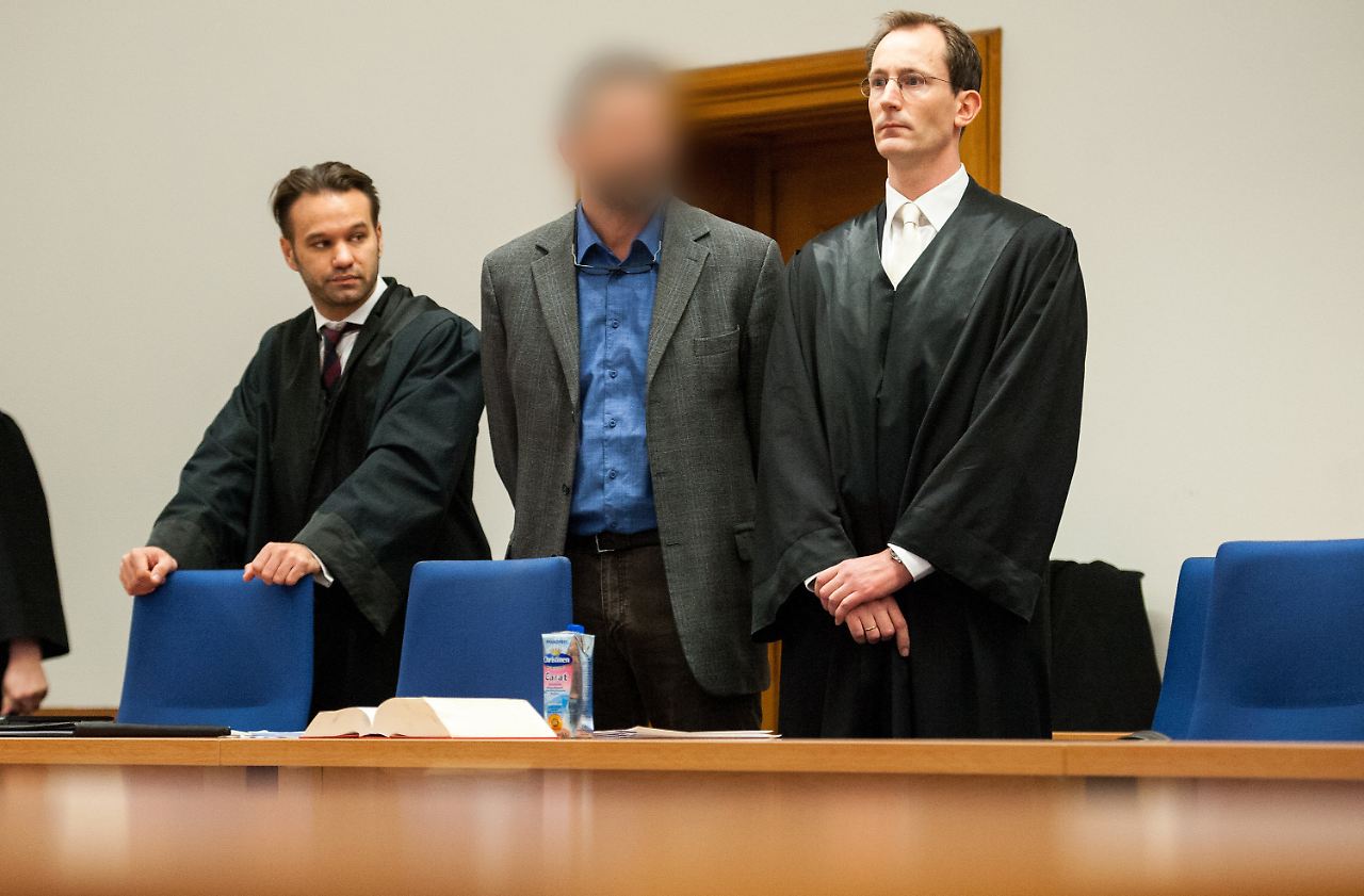 Bestechungsskandal Uni Duisburg-Essen: Mitarbeiterin Legt Geständnis Ab Bestechungsskandal Uni Duisburg-Essen: Mitarbeiterin Legt Geständnis Ab