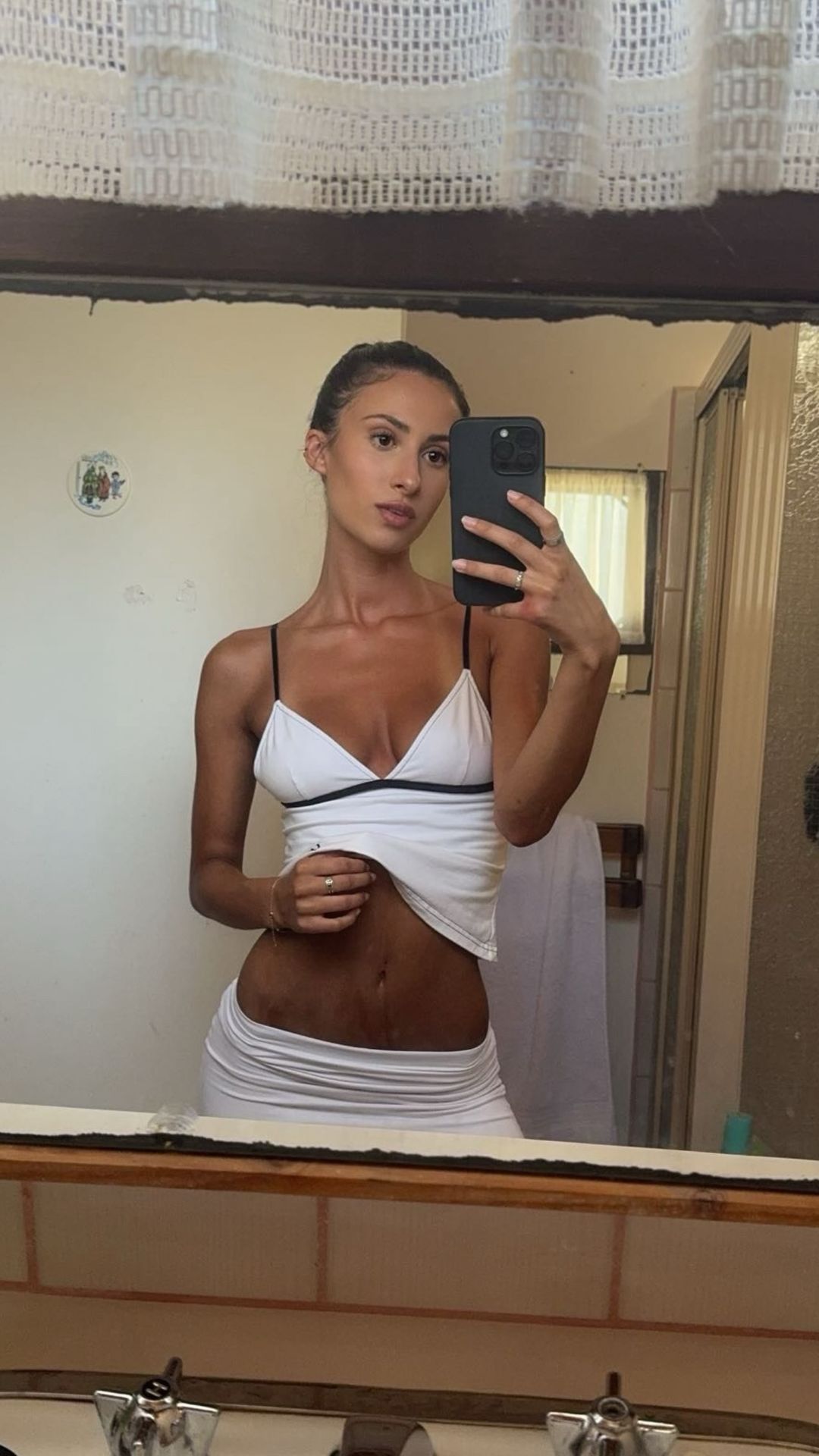 Bianca Censori's Sister, Angelina: Photos And Social Media Presence Bianca Censori's Sister, Angelina: Photos And Social Media Presence