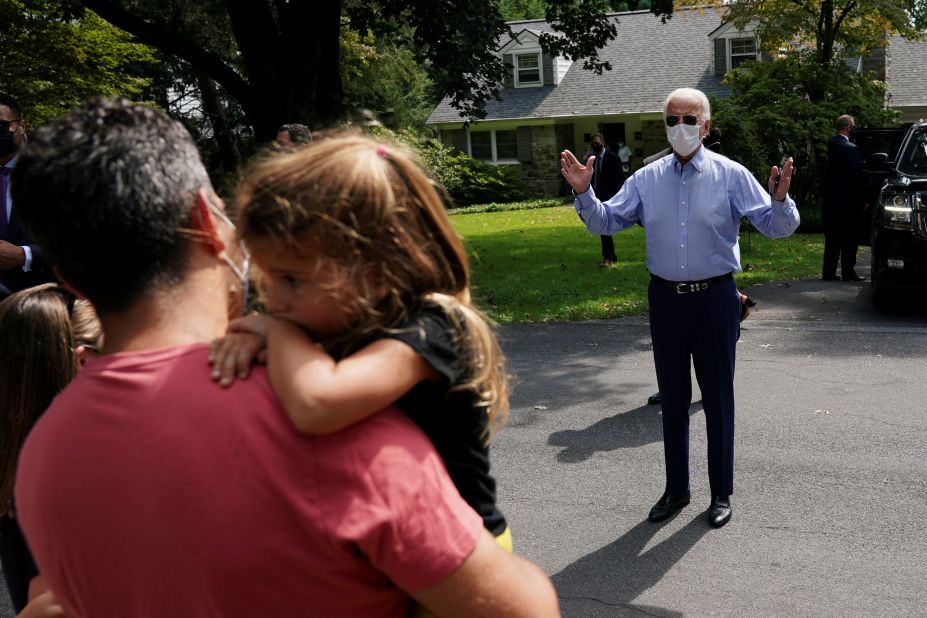 Biden Aide Urges First Couple To Distance Themselves From Politics Biden Aide Urges First Couple To Distance Themselves From Politics