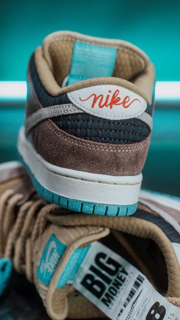 Big Savings On Sneakers: Nike Air, Dunks, Jordans & More At Foot Locker Big Savings On Sneakers: Nike Air, Dunks, Jordans & More At Foot Locker