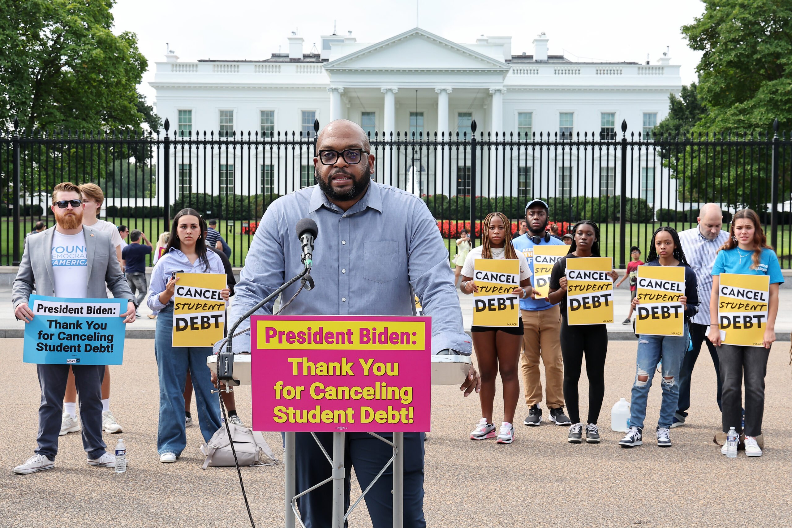 Black Community's Reaction To Trump's Student Loan Plan Black Community's Reaction To Trump's Student Loan Plan