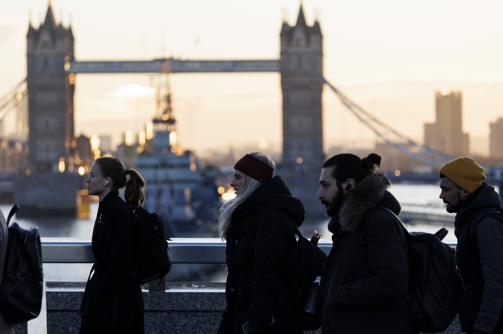 BOE Rate Cut Odds Reduce Following UK Inflation Figures: Pound Gains BOE Rate Cut Odds Reduce Following UK Inflation Figures: Pound Gains