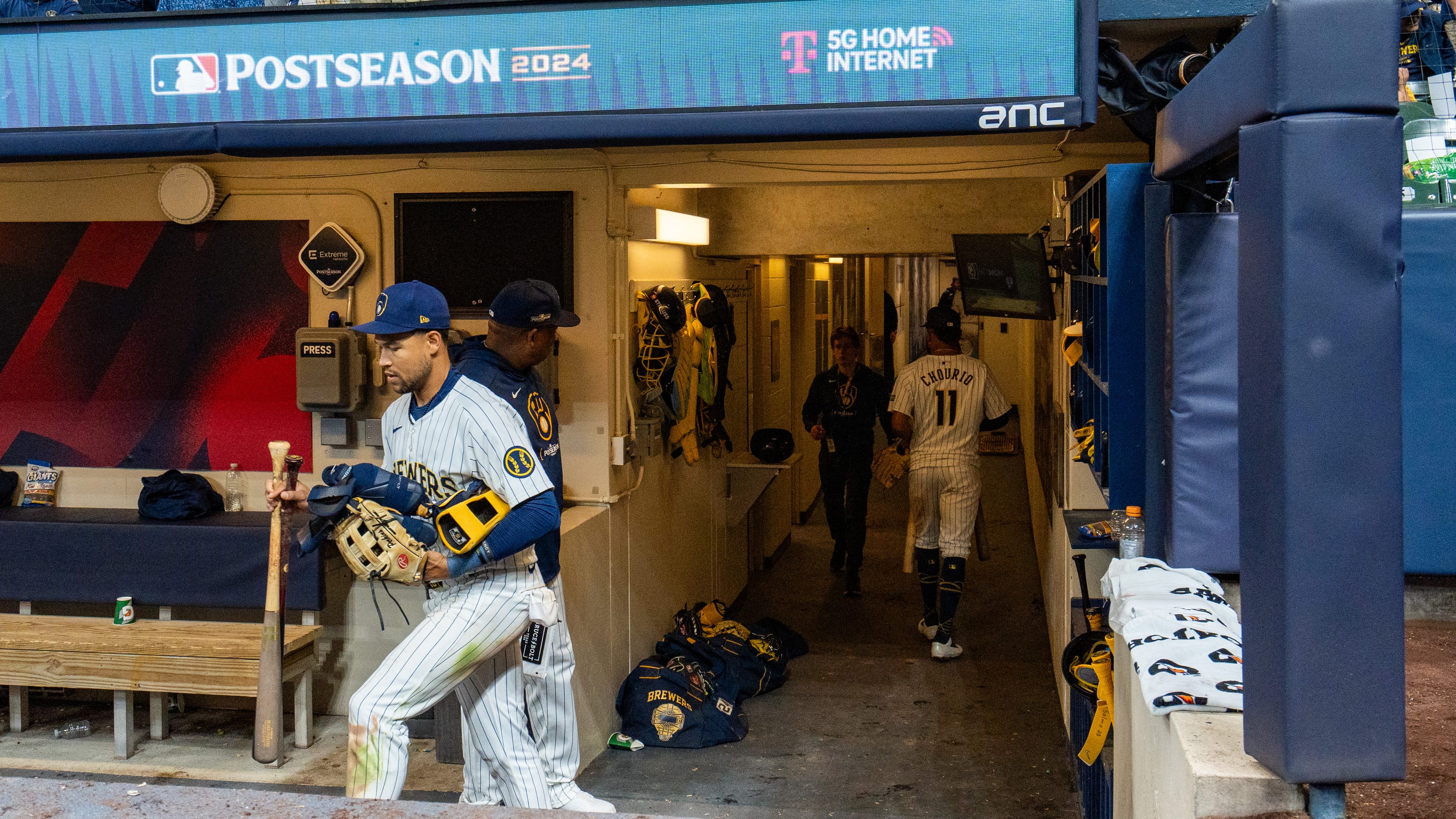 Brewers' Nine-Base Steal Spree Fuels Blowout Victory Brewers' Nine-Base Steal Spree Fuels Blowout Victory