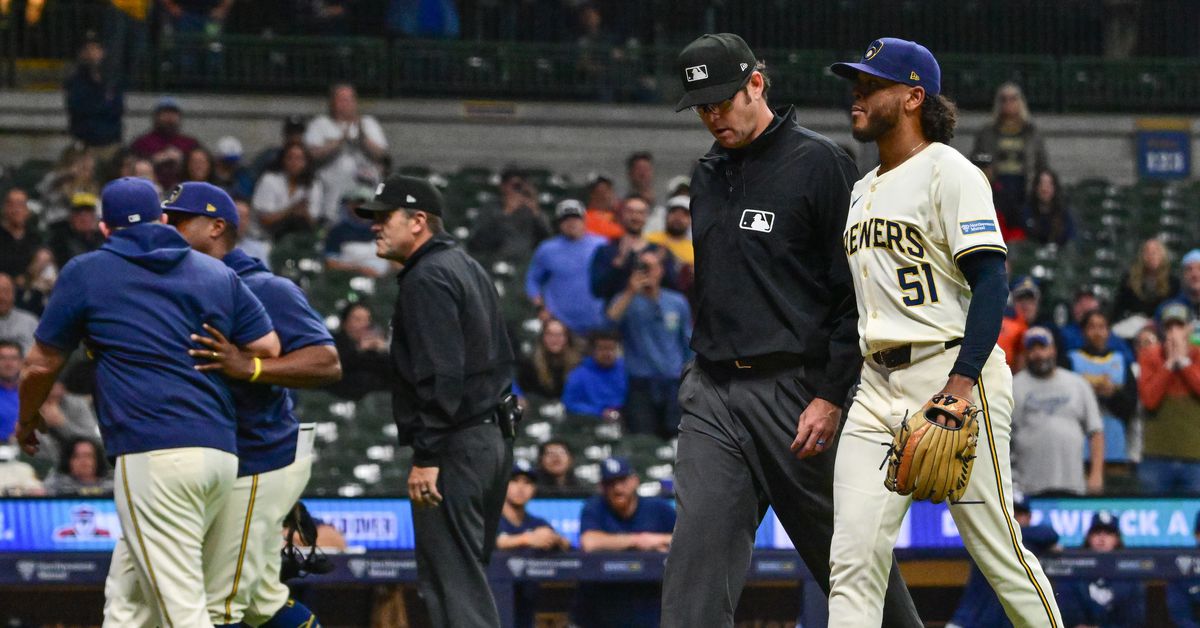 Brewers' Offensive Explosion: Nine Stolen Bases Highlight Blowout Win Brewers' Offensive Explosion: Nine Stolen Bases Highlight Blowout Win