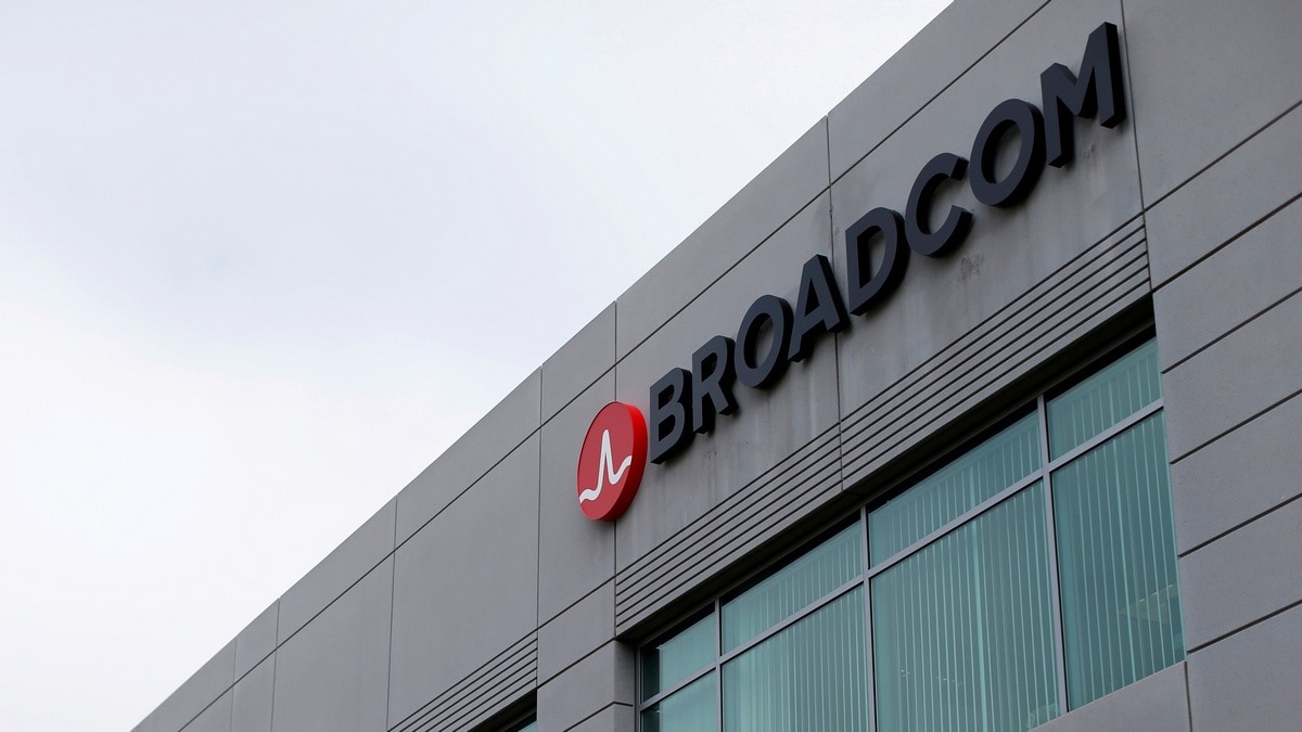 Broadcom's VMware Acquisition: A 1,050% Price Spike For AT&T Broadcom's VMware Acquisition: A 1,050% Price Spike For AT&T