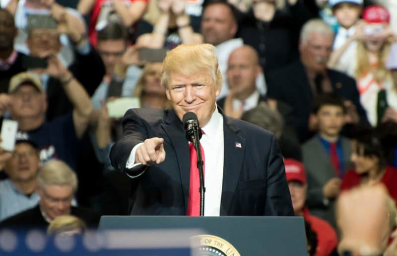 BYD:n Menestys Ja Trumpin Mahdollinen Virhe: Teslan Kilpailuasema Uhattuna BYD:n Menestys Ja Trumpin Mahdollinen Virhe: Teslan Kilpailuasema Uhattuna