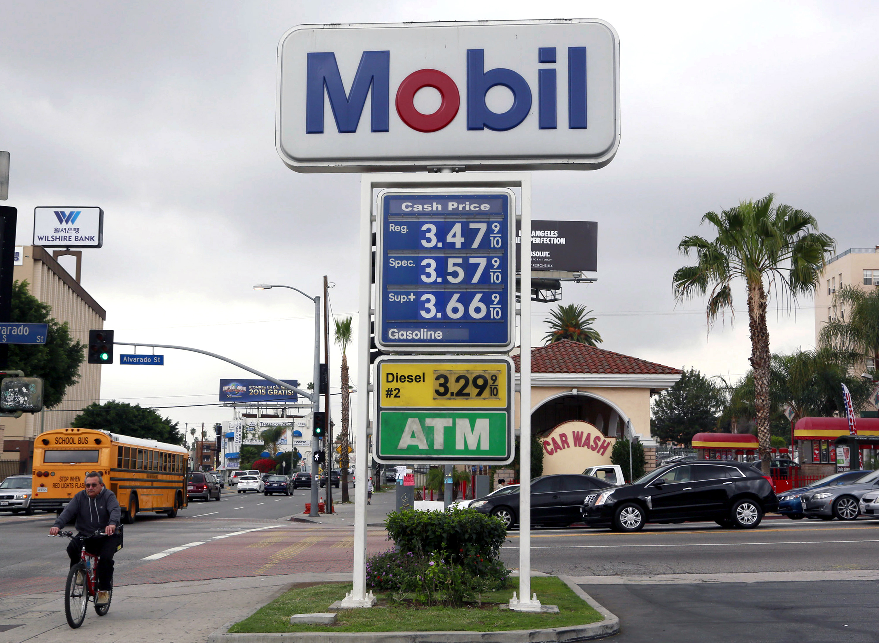 California Gas Prices Soar: Newsom's Plea For Oil Industry Cooperation California Gas Prices Soar: Newsom's Plea For Oil Industry Cooperation