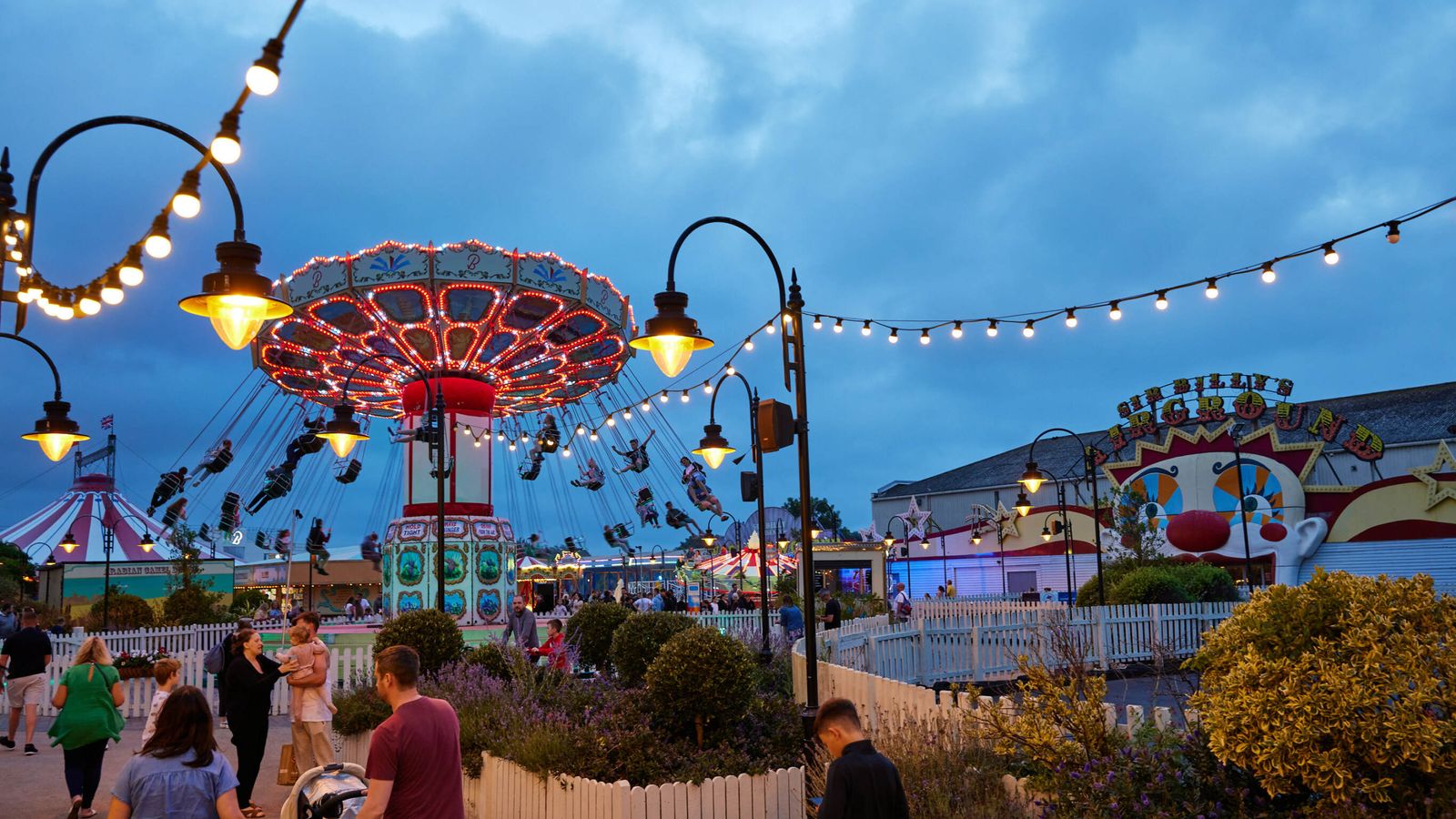 Canadian Staycations Boom: Airbnb Bookings Up 20% Canadian Staycations Boom: Airbnb Bookings Up 20%