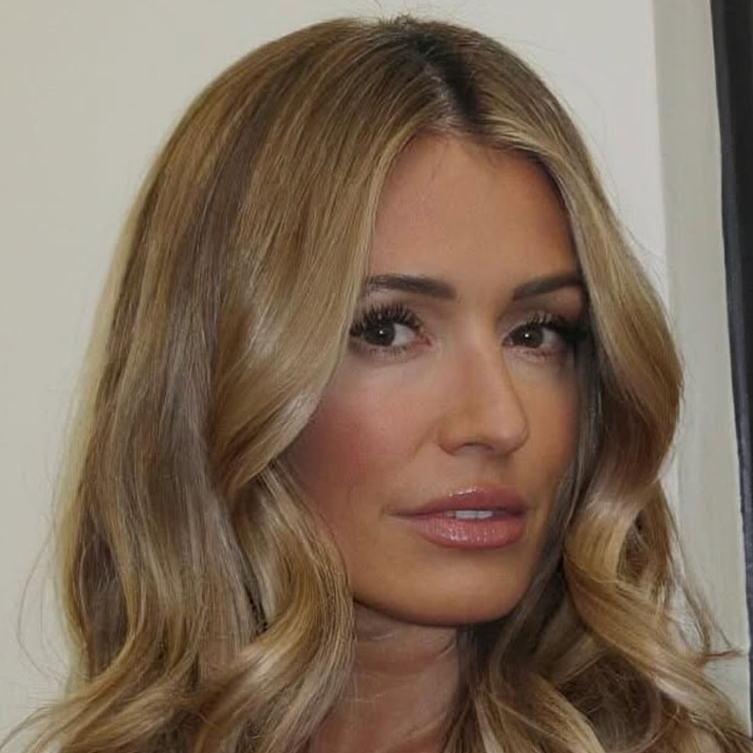 Cat Deeley's Spring Style: The Case For The Cream Pleated Midi Skirt Cat Deeley's Spring Style: The Case For The Cream Pleated Midi Skirt