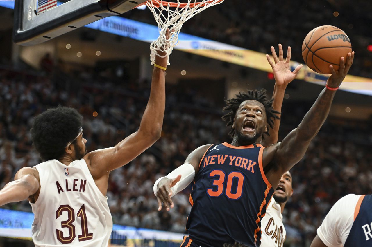 Cavs' 61% Field Goal Percentage Fuels Blowout Win Over Knicks Cavs' 61% Field Goal Percentage Fuels Blowout Win Over Knicks