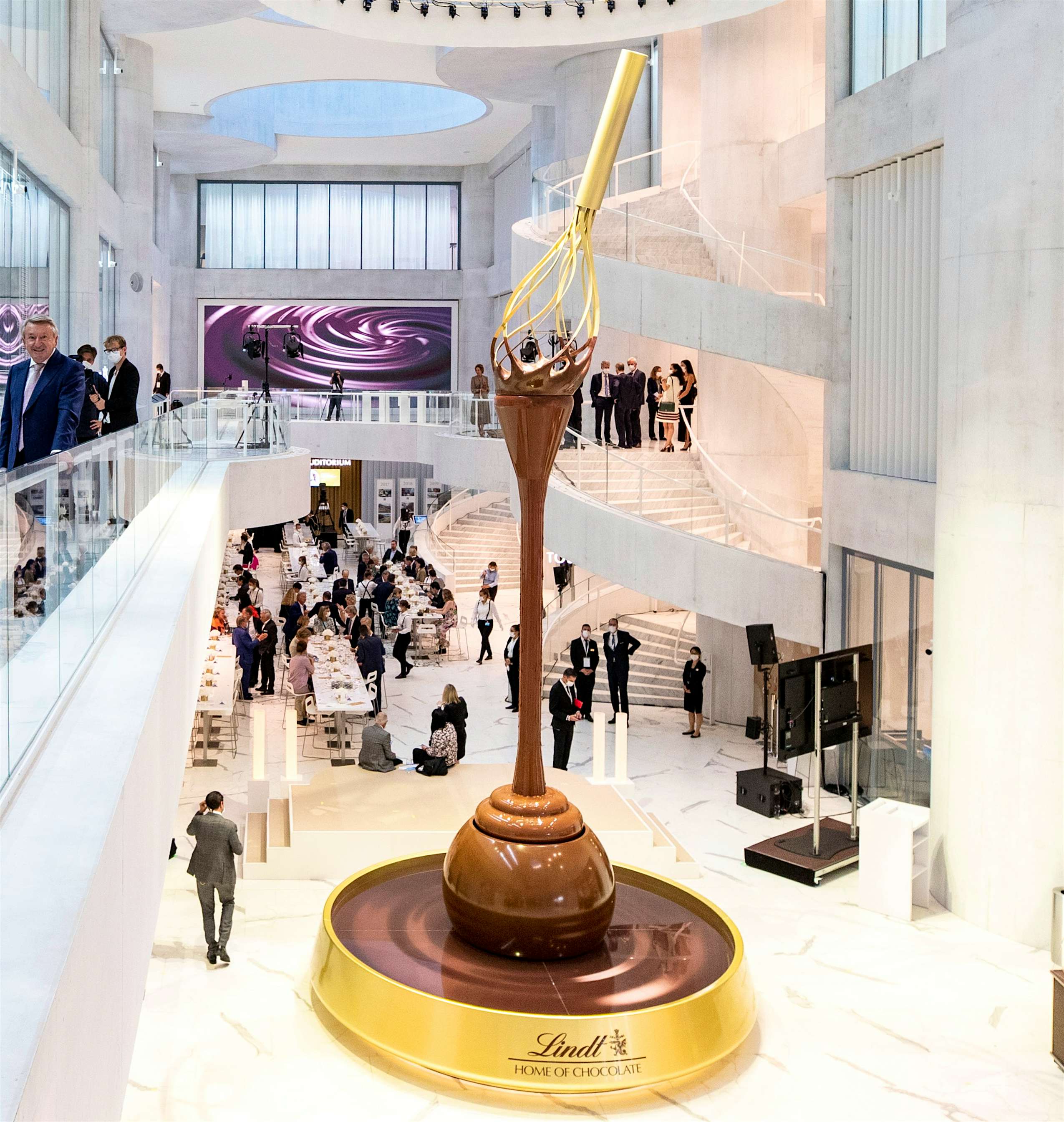 Central London's Newest Chocolate Destination: The Lindt Experience Central London's Newest Chocolate Destination: The Lindt Experience