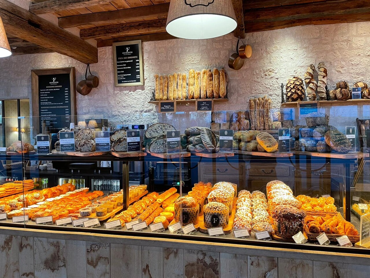 Cette Boulangerie Normande Offre Son Poids En Chocolat Au Premier Bébé De L'année