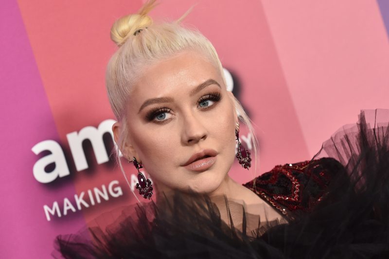 Christina Aguilera: Unrecognizable In New Photos Due To Heavy Photo Editing Christina Aguilera: Unrecognizable In New Photos Due To Heavy Photo Editing
