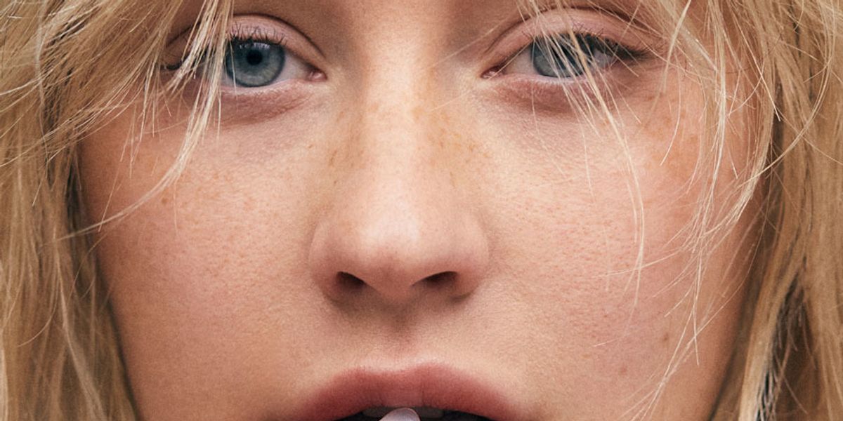 Christina Aguilera's Dramatic Transformation Sparks Online Debate Christina Aguilera's Dramatic Transformation Sparks Online Debate