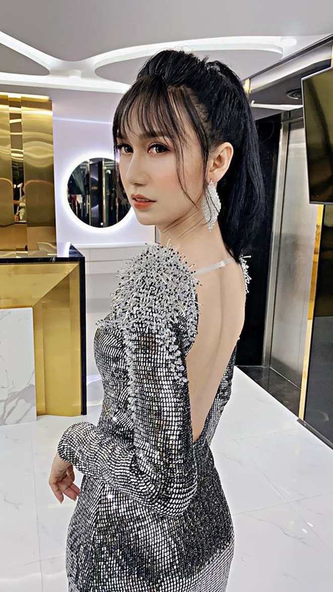 Chuyển Giới Thành Công: Lynk Lee Ngày Càng Xinh Đẹp, Được Bạn Trai Hết Lòng Ủng Hộ Chuyển Giới Thành Công: Lynk Lee Ngày Càng Xinh Đẹp, Được Bạn Trai Hết Lòng Ủng Hộ