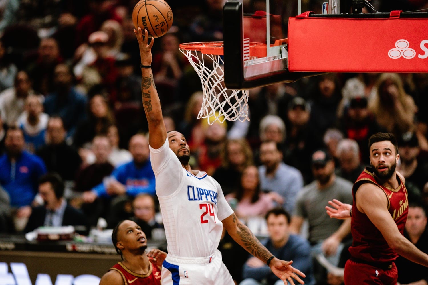 Clippers' Comeback Bid Fails Against Cavaliers Clippers' Comeback Bid Fails Against Cavaliers
