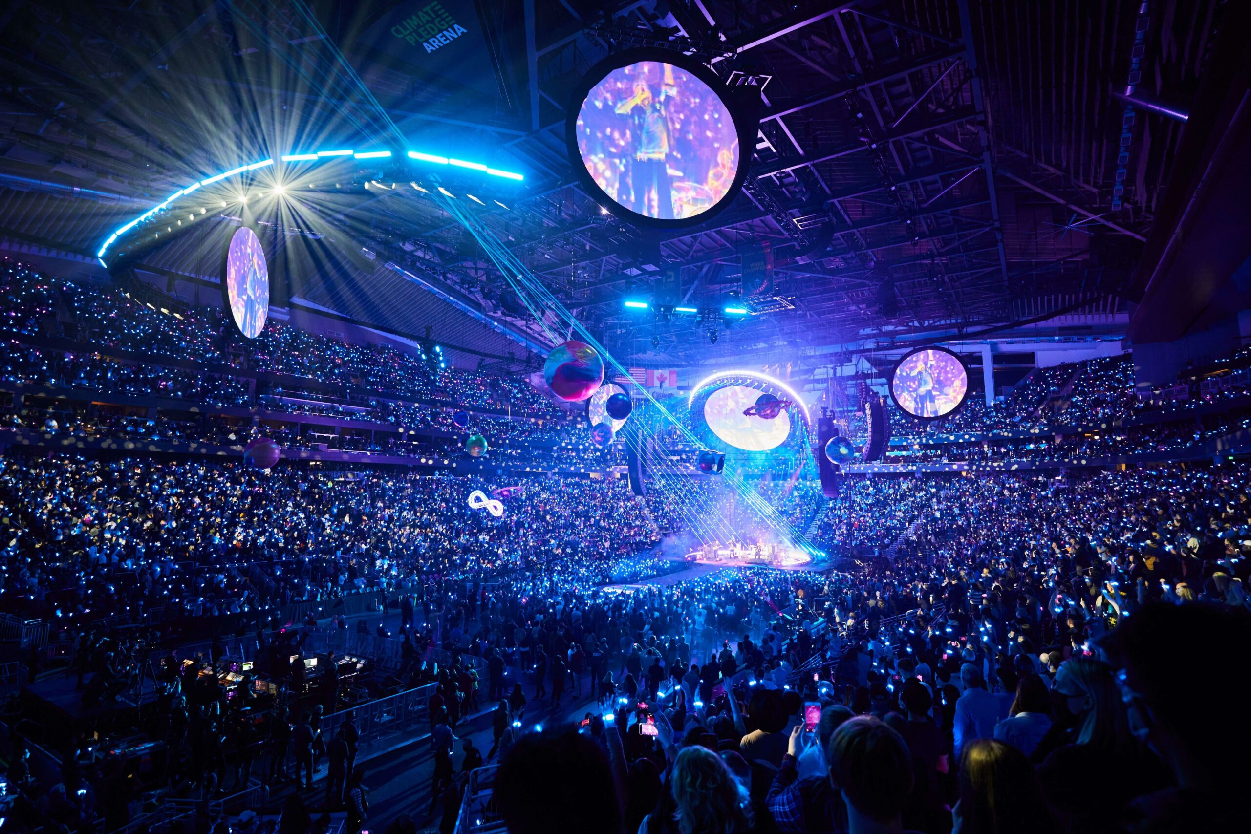 Coldplay's Top Concert: A Review Of Music, Visuals, And Meaning Coldplay's Top Concert: A Review Of Music, Visuals, And Meaning