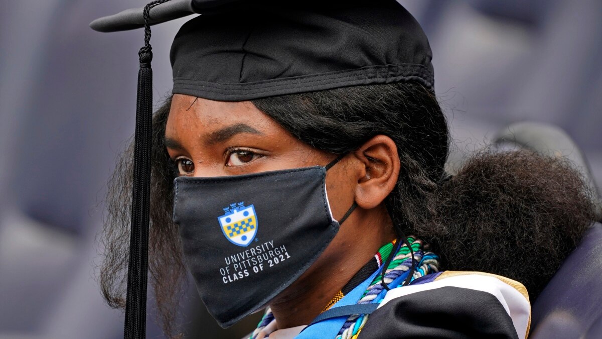 Colleges Cancel Affinity Graduations: Students Preserve Traditions Colleges Cancel Affinity Graduations: Students Preserve Traditions